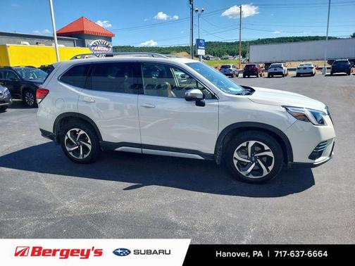 Crystal White Pearl 2023 Subaru Forester Touring