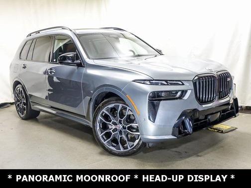 2023 BMW X7 M60i