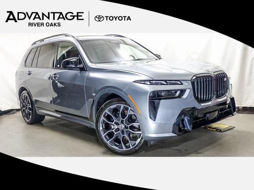 2023 BMW X7 M60i