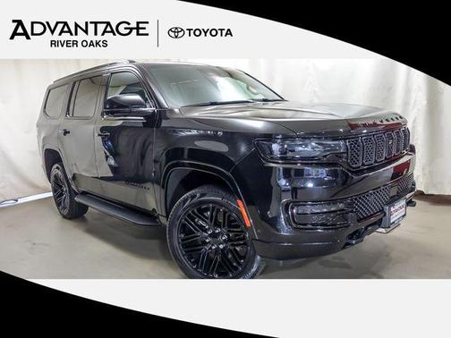 Diamond Black Crystal Pearlcoat 2024 Jeep Wagoneer Series II