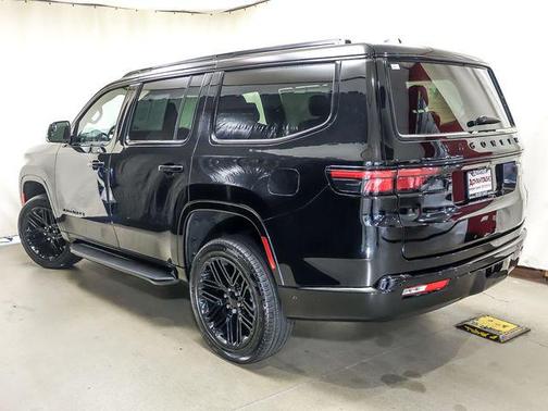 Diamond Black Crystal Pearlcoat 2024 Jeep Wagoneer Series II