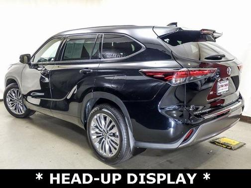 2024 Toyota Highlander Platinum
