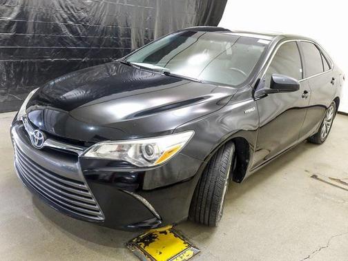 2017 Toyota Camry Hybrid XLE