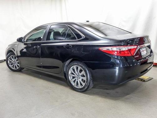 2017 Toyota Camry Hybrid XLE