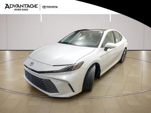 Pearl 2026 Toyota Camry XLE