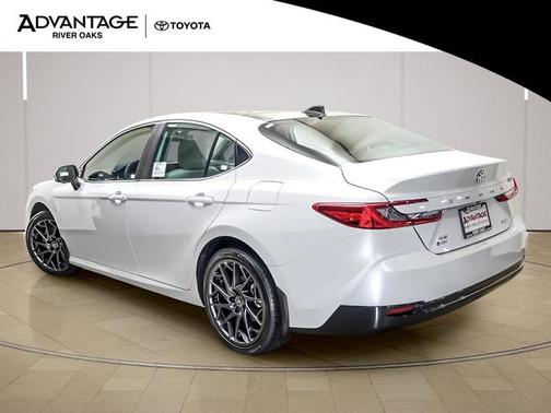 Pearl 2026 Toyota Camry XLE