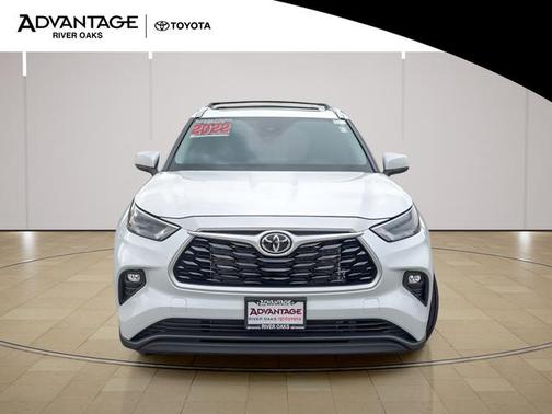 Wind Chill Pearl 2022 Toyota Highlander XLE