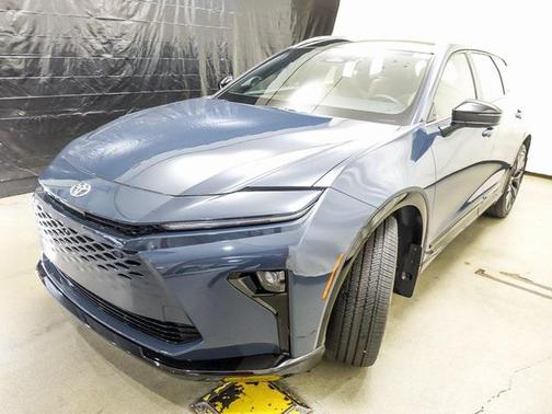 2025 Toyota Crown Signia Limited