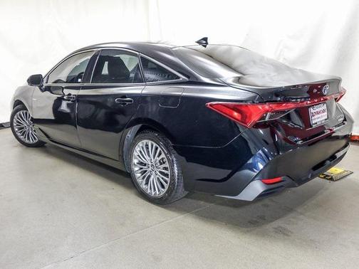 2019 Toyota Avalon Hybrid Limited