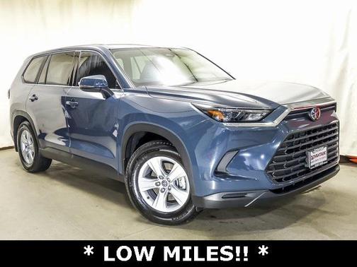 2025 Toyota Highlander LE