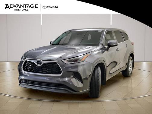 Magnetic Gray Metallic 2022 Toyota Highlander L