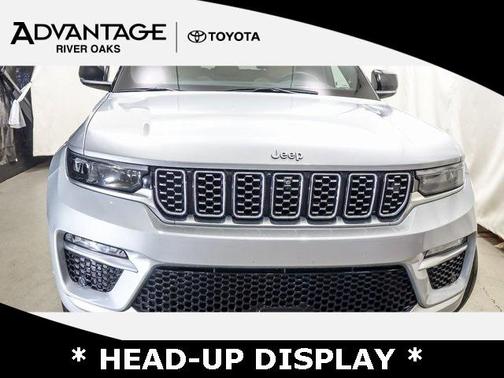 2022 Jeep Grand Cherokee Summit
