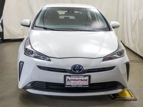 2022 Toyota Prius LE