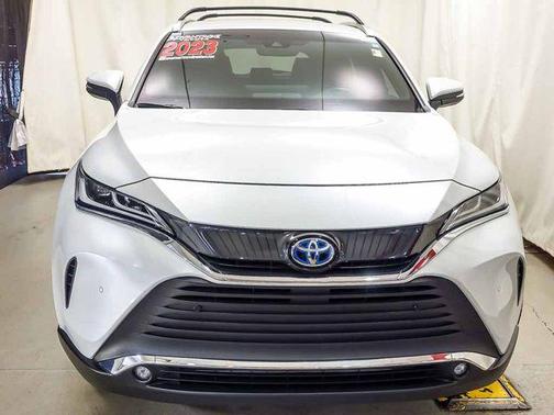 Wind Chill Pearl 2023 Toyota Venza XLE