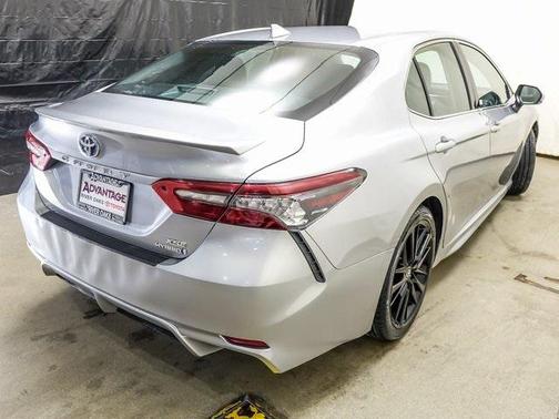 2023 Toyota Camry Hybrid SE