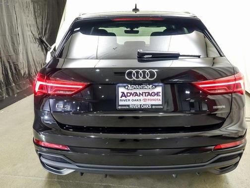 2024 Audi Q3 Premium