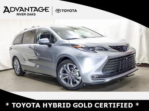 2023 Toyota Sienna Platinum 7 Passenger