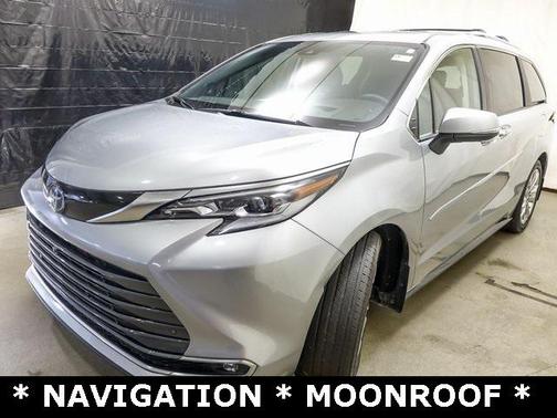 2023 Toyota Sienna Platinum 7 Passenger