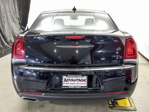 2023 Chrysler 300 S