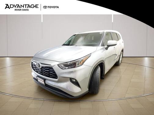 Celestial Silver Metallic 2023 Toyota Highlander LE