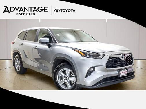 Celestial Silver Metallic 2023 Toyota Highlander LE