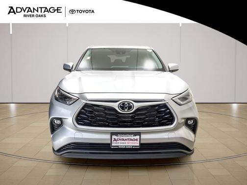 Celestial Silver Metallic 2023 Toyota Highlander LE