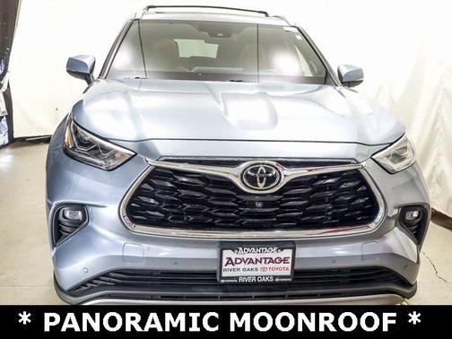 2022 Toyota Highlander Platinum
