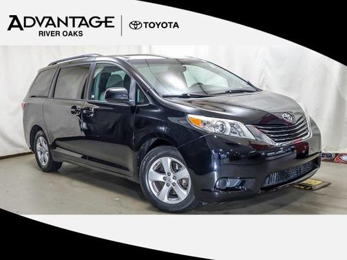 2016 Toyota Sienna LE
