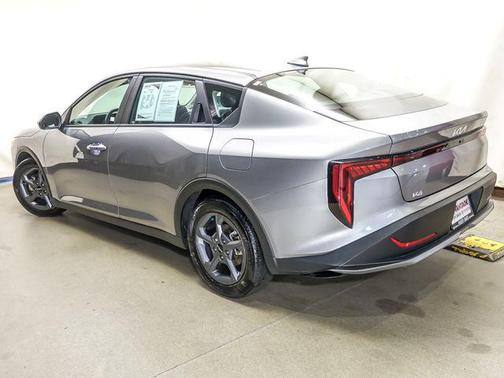 Steel Gray 2025 Kia K4 LXS