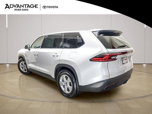 Wind Chill Pearl 2025 Toyota Highlander LE