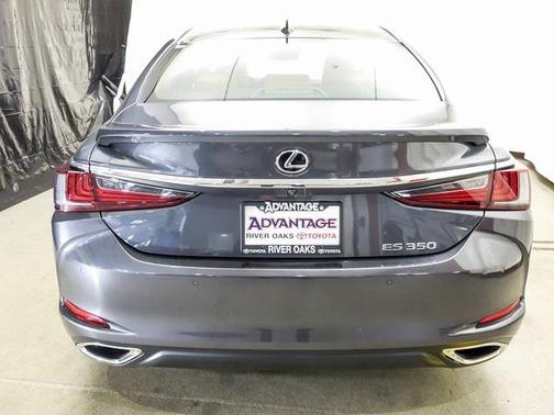 2022 Lexus ES 350 Base