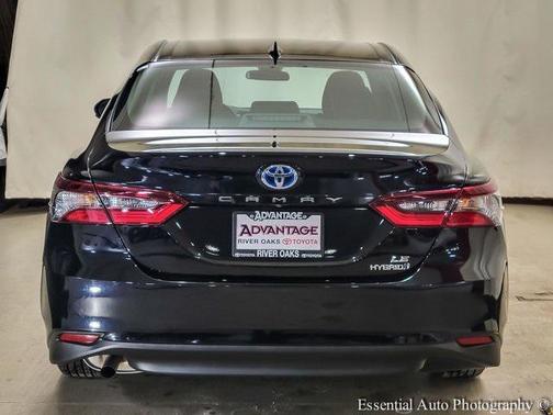 2024 Toyota Camry Hybrid LE