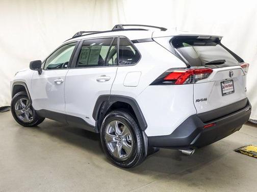 2022 Toyota RAV4 Hybrid LE