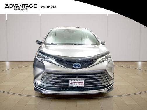 Predawn Gray Mica 2022 Toyota Sienna Platinum