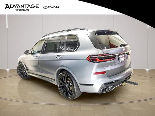 Frozen Pure Grey Metallic 2023 BMW X7 M60i