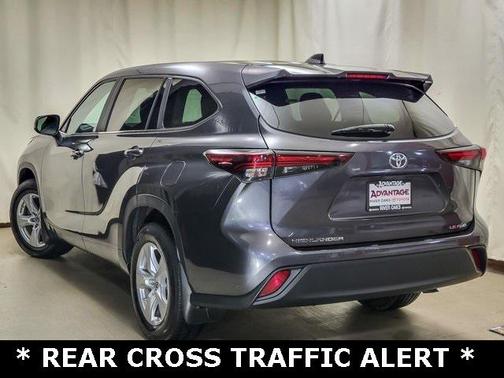 2024 Toyota Highlander LE