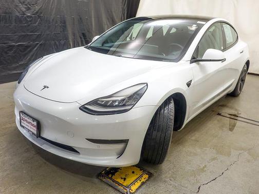 Pearl White Multi-Coat 2021 Tesla Model 3 Standard Range Plus