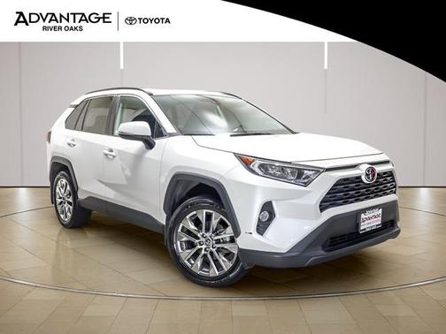 Blizzard Pearl 2021 Toyota RAV4 XLE Premium