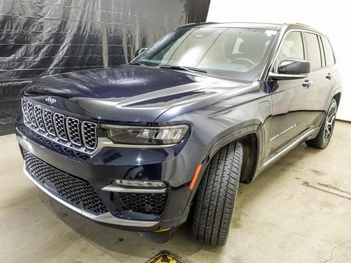 2023 Jeep Grand Cherokee Summit