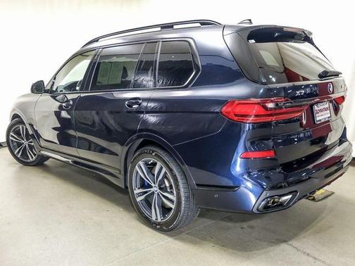 2022 BMW X7 M50i
