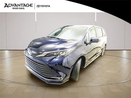 2024 Toyota Sienna XLE