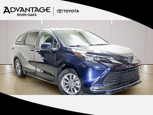 2024 Toyota Sienna XLE
