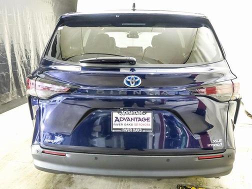 2024 Toyota Sienna XLE