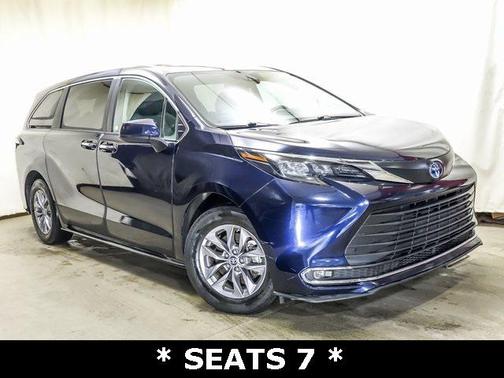 2024 Toyota Sienna XLE