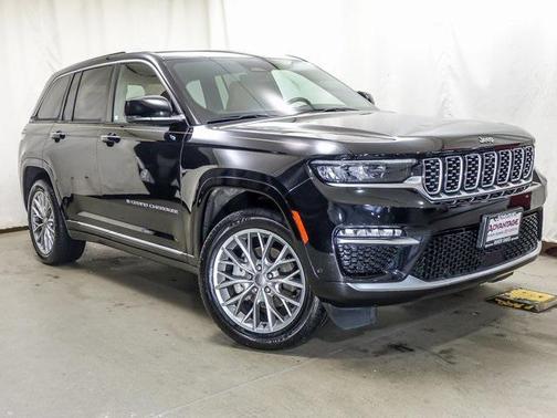 2022 Jeep Grand Cherokee Summit