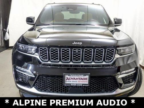 2022 Jeep Grand Cherokee Summit