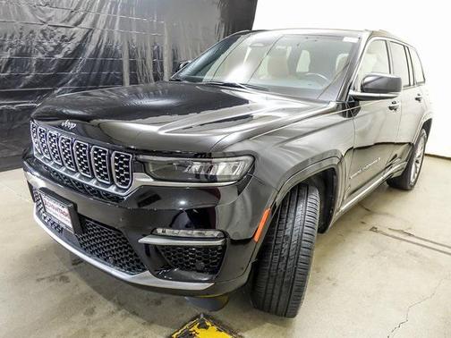 2022 Jeep Grand Cherokee Summit