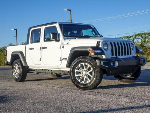 2023 Jeep Gladiator Sport S