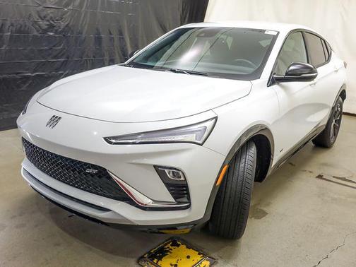 Summit White 2025 Buick Envista Sport Touring