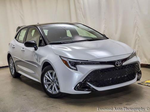 Pearl 2026 Toyota Corolla SE